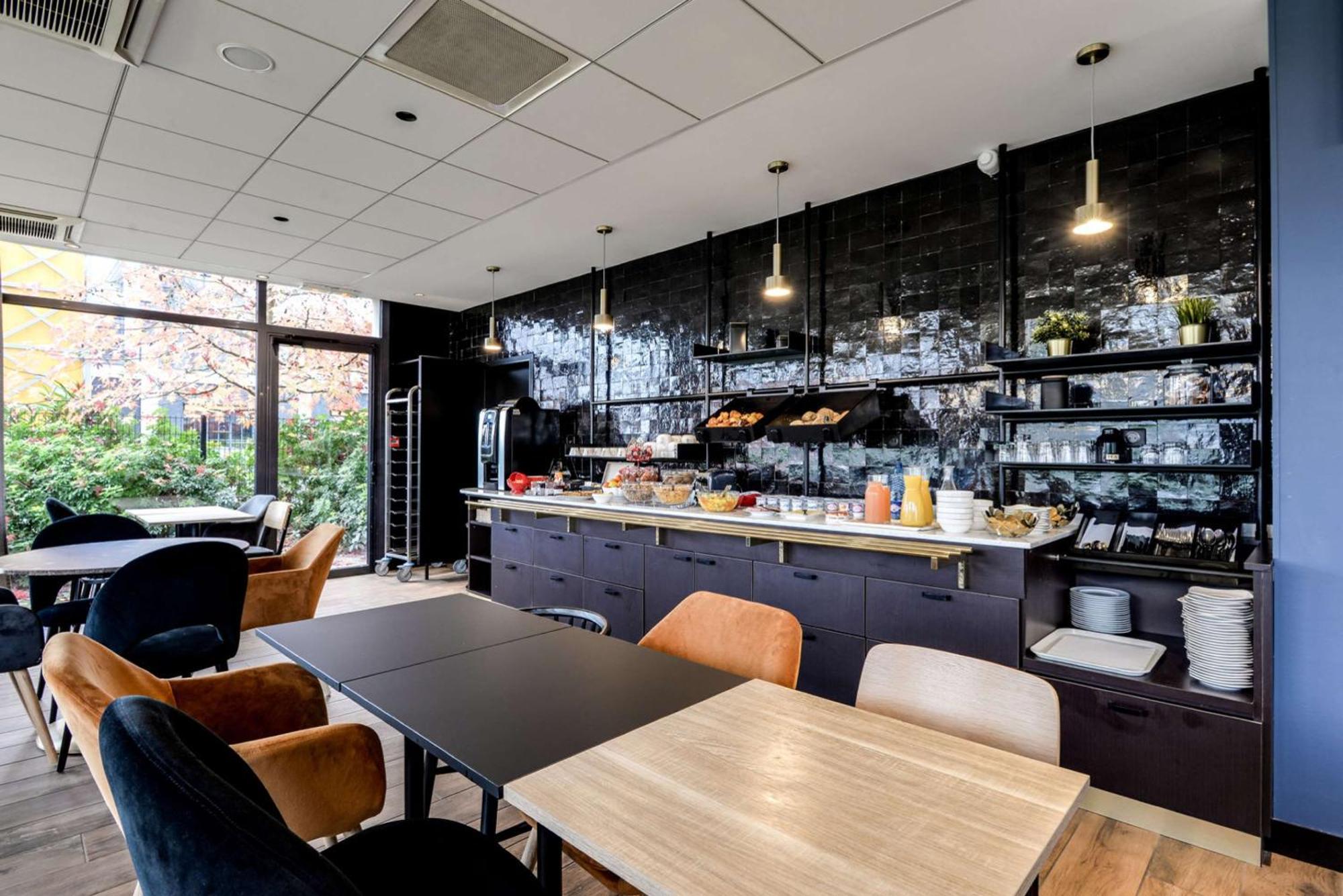 Brit Hotel Du Stade Rennes Ouest Экстерьер фото