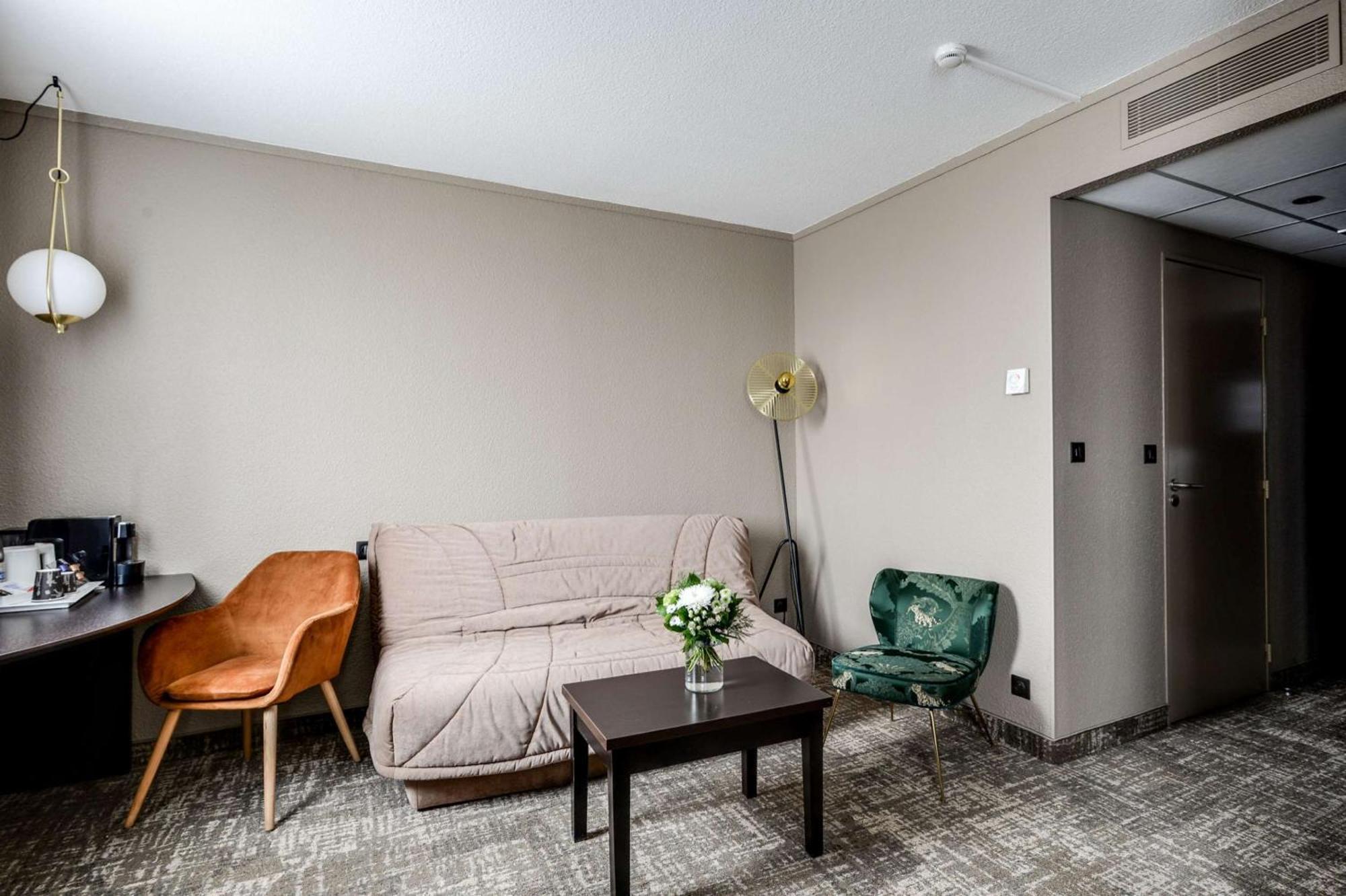 Brit Hotel Du Stade Rennes Ouest Экстерьер фото